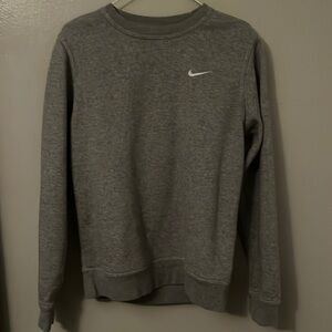 Men’s Nike sweatshirt
